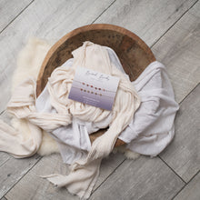 Load image into Gallery viewer, Newborn Photography Prop | Newborn Headbands | Canadian Newborn Photography Prop