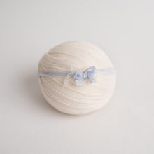 Load image into Gallery viewer, Newborn Photography Prop | Newborn Headbands | Canadian Newborn Photography Prop