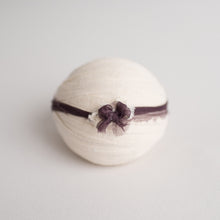 Load image into Gallery viewer, Newborn Photography Prop | Newborn Headbands | Canadian Newborn Photography Prop