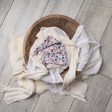 Load image into Gallery viewer, Newborn Outfit Sets | Newborn Photography Props | Newborn Photography Supplies Canada