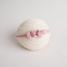 Load image into Gallery viewer, Newborn Photography Prop | Newborn Headbands | Canadian Newborn Photography Prop