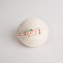 Load image into Gallery viewer, Newborn Photography Prop | Newborn Headbands | Canadian Newborn Photography Prop