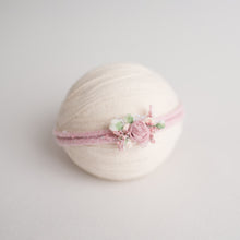 Load image into Gallery viewer, Newborn Photography Prop | Newborn Headbands | Canadian Newborn Photography Prop