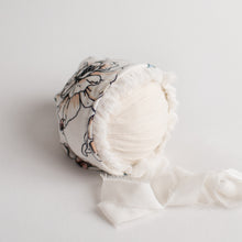 Load image into Gallery viewer, Twin set: Rosewood Bonnets | Floral Bonnet with Velvet Trim Set