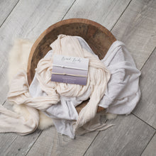 Load image into Gallery viewer, Newborn Photography Prop | Newborn Headbands | Canadian Newborn Photography Prop