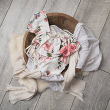 Load image into Gallery viewer, Twin set: Serena Set | Floral Romper Set