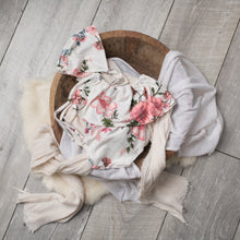 Load image into Gallery viewer, Twin set: Serena Set | Floral Romper Set