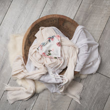 Load image into Gallery viewer, Twin set: Serena Set | Floral Romper Set