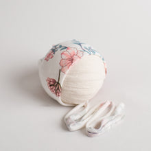 Load image into Gallery viewer, Newborn Photography Prop | Newborn Bonnet | Canadian Newborn Photography Prop