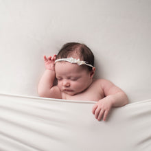Load image into Gallery viewer, Newborn Photography Prop | Newborn Headbands | Canadian Newborn Photography Prop