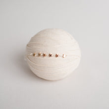 Load image into Gallery viewer, Newborn Photography Prop | Newborn Headbands | Canadian Newborn Photography Prop
