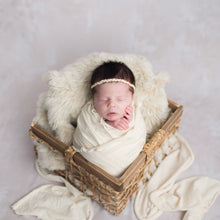 Load image into Gallery viewer, Newborn Photography Prop | Newborn Headbands | Canadian Newborn Photography Prop