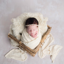 Load image into Gallery viewer, Newborn Photography Prop | Newborn Headbands | Canadian Newborn Photography Prop
